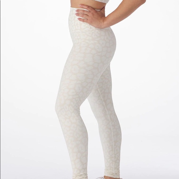 NWT - Glyder Leopard Legging & Bra Set - Picture 5 of 7